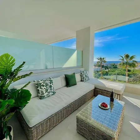Santa Barbara Heights - Heated Pool, Gym, Bbq. Malaga