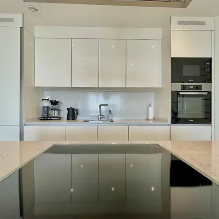 Santa Barbara Heights - Heated Pool, Gym, Bbq. Apartment Malaga
