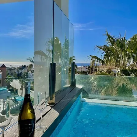 Apartment Santa Barbara Heights - Heated Pool, Gym, Bbq. *