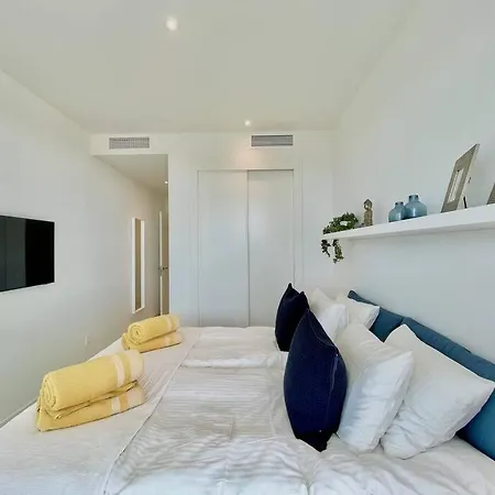 Santa Barbara Heights - Heated Pool, Gym, Bbq. * Malaga