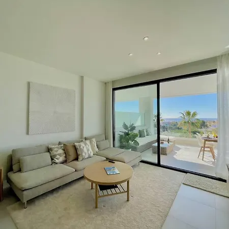 Santa Barbara Heights - Heated Pool, Gym, Bbq. Apartment Malaga