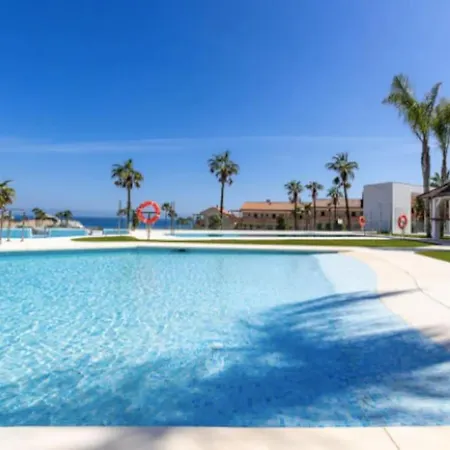 Santa Barbara Heights - Heated Pool, Gym, Bbq. * Malaga